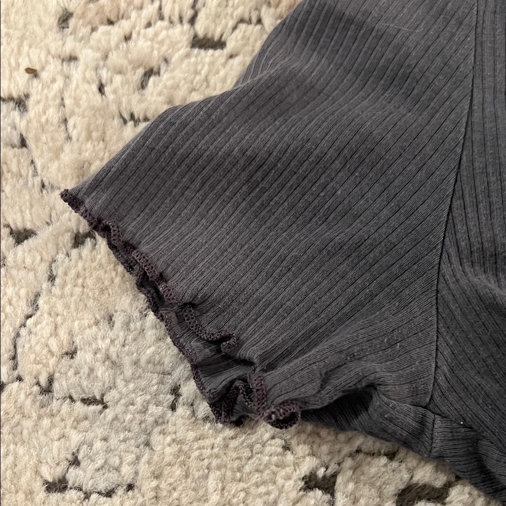 Molly Green Blue Gray Ruffle Trim Ribbed Top - Picture 4 of 4